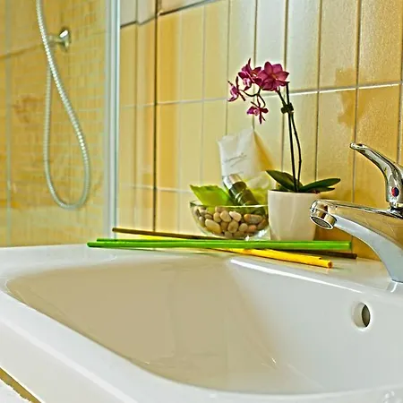 Il Fiore In Una Stanza Hotel Itri Buitenkant foto